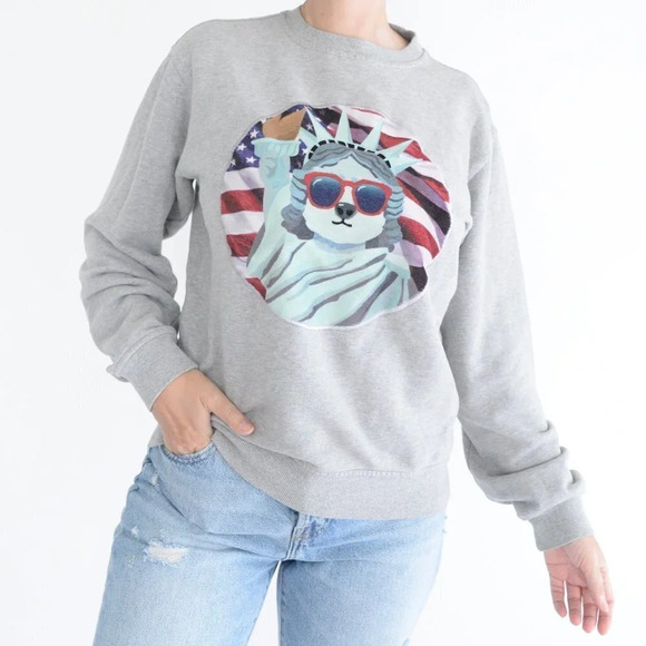 Campaign Beyond Closet Statue of Liberty Grey with  Dog Crewneck Sweater Med - Picture 3 of 11